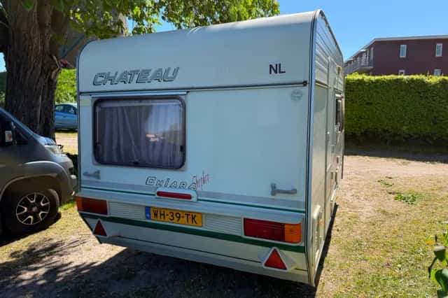 Chateau 380 (1992) thumbnail 3