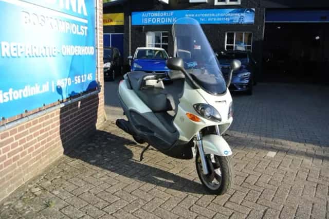 Piaggio Scooter 250 X9 (2000) thumbnail 4