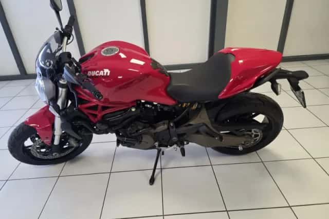 Ducati Monster 821 Stripe (2015) thumbnail 6