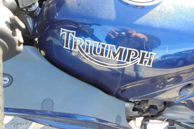 Triumph Trophy 1200 (1997) thumbnail 6