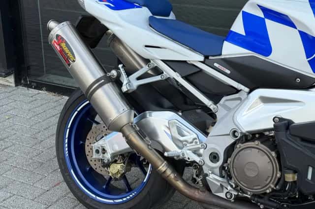 Aprilia Tuono (2007) thumbnail 2