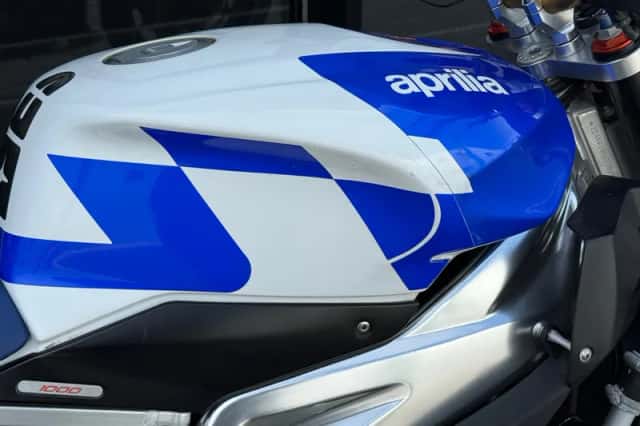 Aprilia Tuono (2007) thumbnail 3