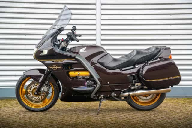 Honda ST 1100 PAN European (1996) thumbnail 3