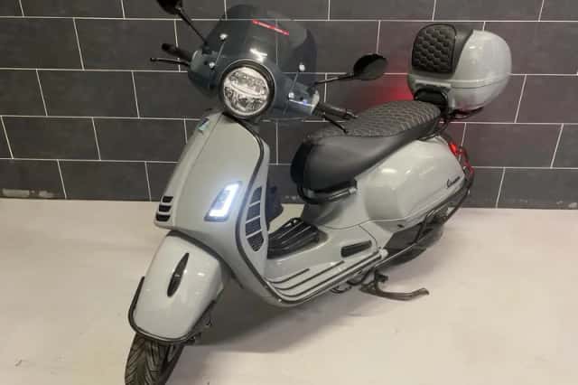 Vespa GTS 300 (2019) thumbnail 1