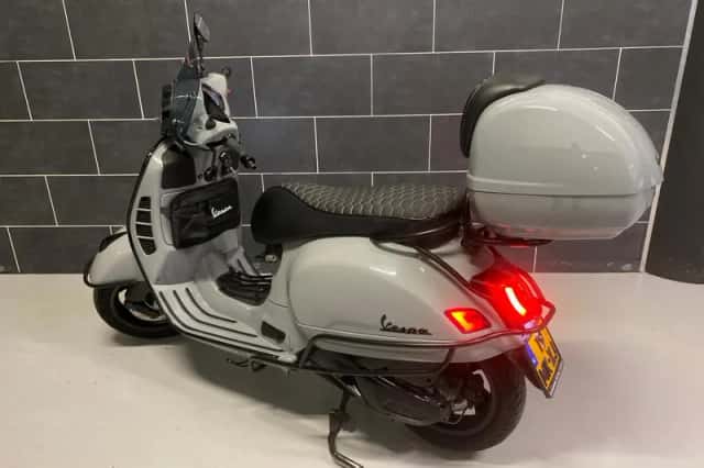 Vespa GTS 300 (2019) thumbnail 3