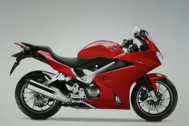 Honda VFR 800 F (2020) thumbnail 2