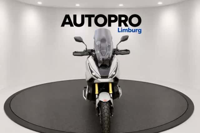 Honda NC 750 Scooter X-ADV (2025) thumbnail 6