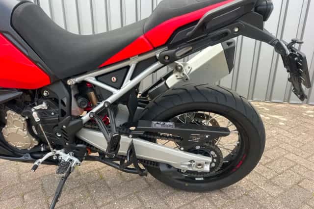 MV Agusta LXP Enduro Veloce (2025) thumbnail 4