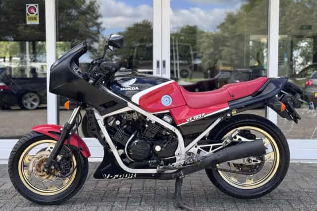 Honda VF 750 F (1985) thumbnail 4