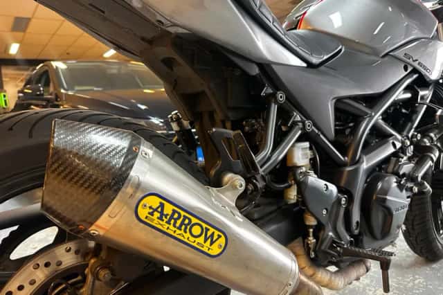 Suzuki SV650XA ARROW uitlaat in Top Staat (2018) thumbnail 3
