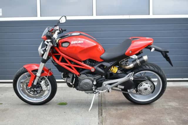 Ducati Monster 1100 (2009) thumbnail 2