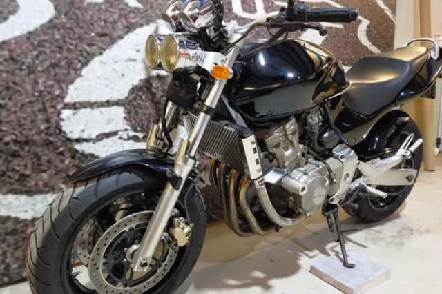 Honda CB600F (1998) thumbnail 1