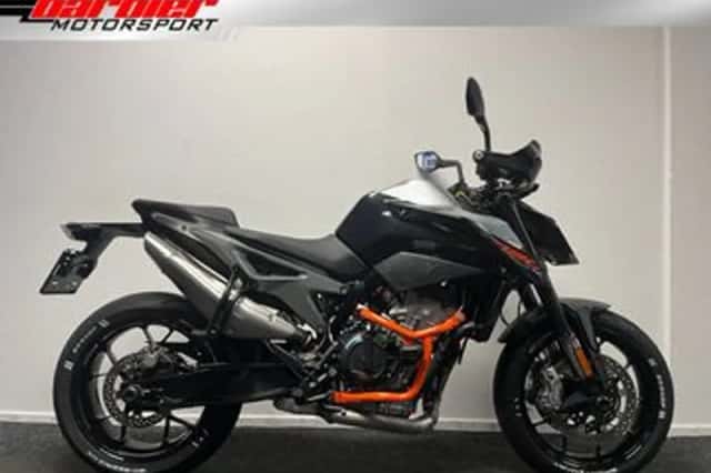 KTM 790 Duke (2018) thumbnail 1