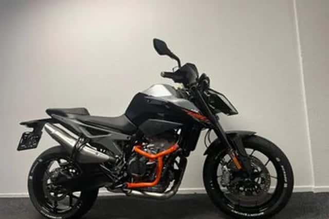 KTM 790 Duke (2018) thumbnail 2