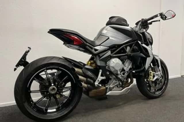 MV Agusta Dragster 800 (2014) thumbnail 4