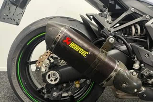Kawasaki Z1000 (2016) thumbnail 3