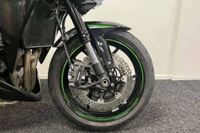 Kawasaki Z1000 (2016) thumbnail 6