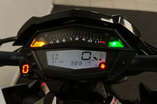 Kawasaki Z1000 (2016) thumbnail 2