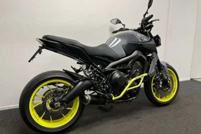 Yamaha MT-09 (2017) thumbnail 4