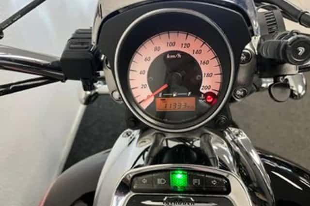 Suzuki Intruder M800 (2009) thumbnail 2
