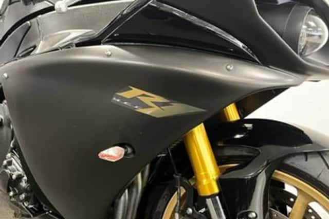 Yamaha YZF-R1 (2009) thumbnail 3