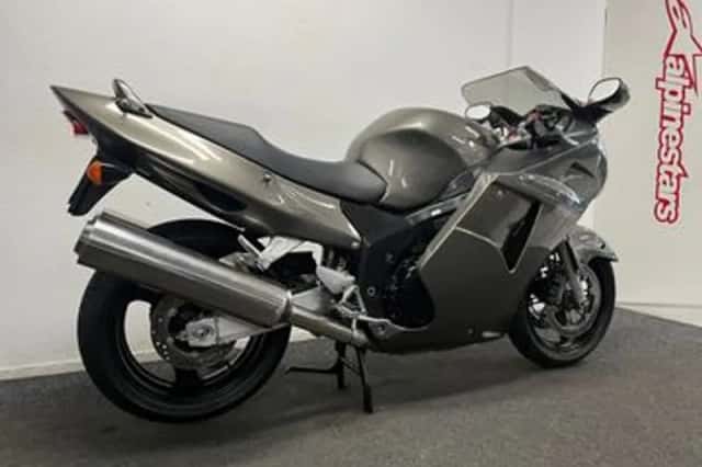 Honda CBR 1100 XX Super Blackbird (1997) thumbnail 5
