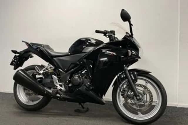 Honda CBR250R (2011) thumbnail 4