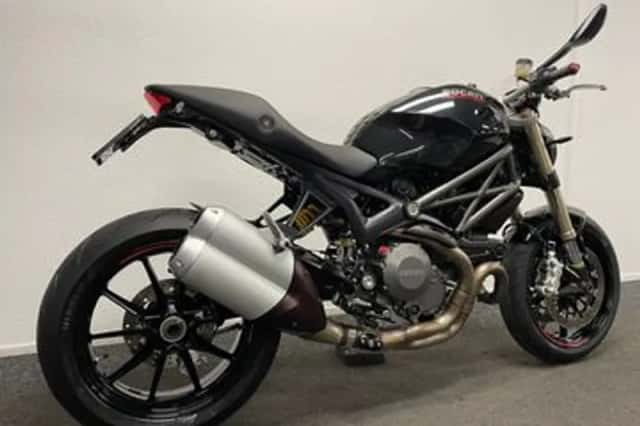 Ducati M 1100 EVO (2011) thumbnail 4