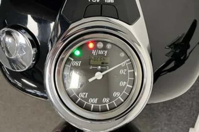 Suzuki VL 800 Volusia (2001) thumbnail 2