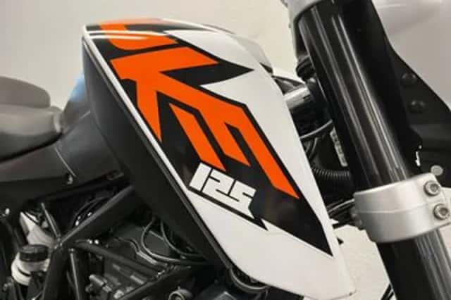 KTM 125 Duke (2016) thumbnail 3