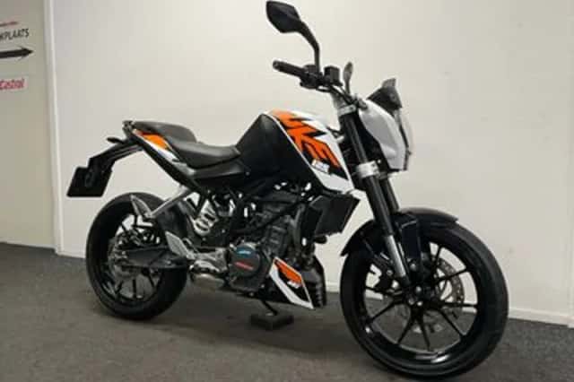 KTM 125 Duke (2016) thumbnail 4