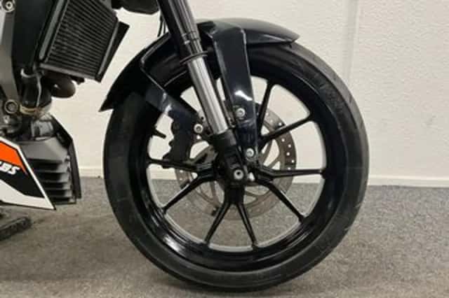 KTM 125 Duke (2016) thumbnail 6