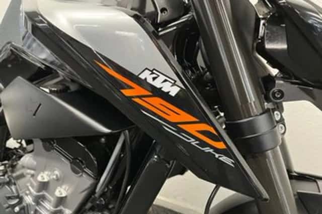 KTM 790 Duke (2018) thumbnail 3