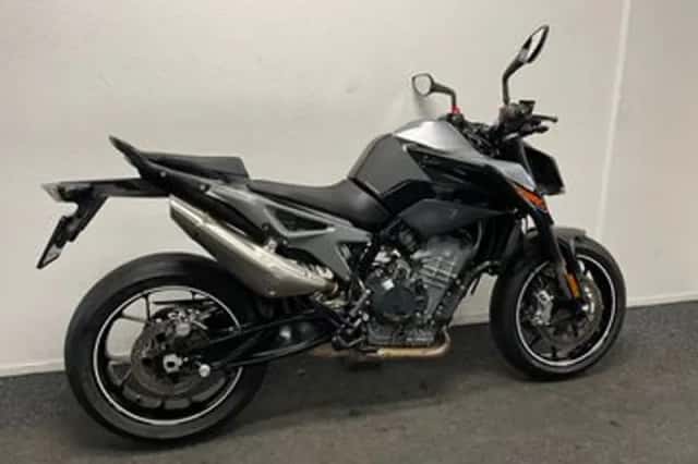 KTM 790 Duke (2018) thumbnail 5