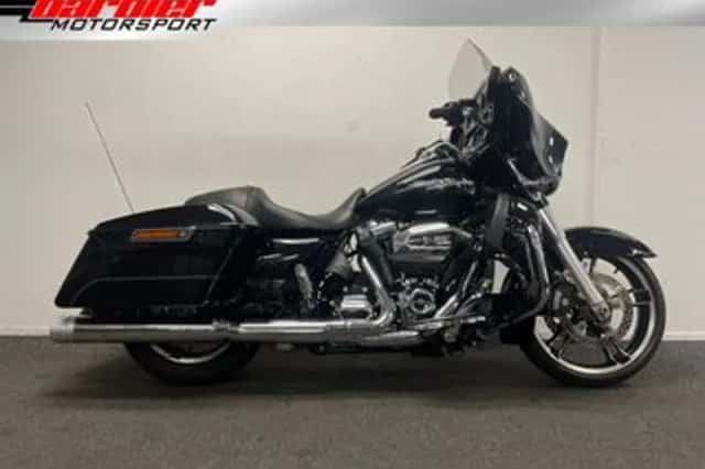 Harley-Davidson Street Glide Special (2017) thumbnail 1