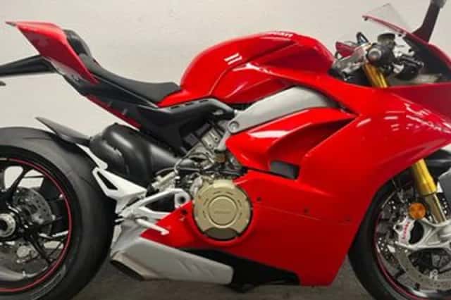 Ducati Panigale V4S (2019) thumbnail 6