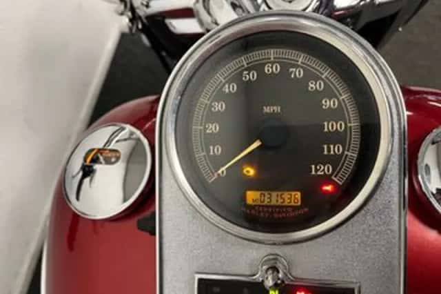 Harley-Davidson Road King Classic (2004) thumbnail 2