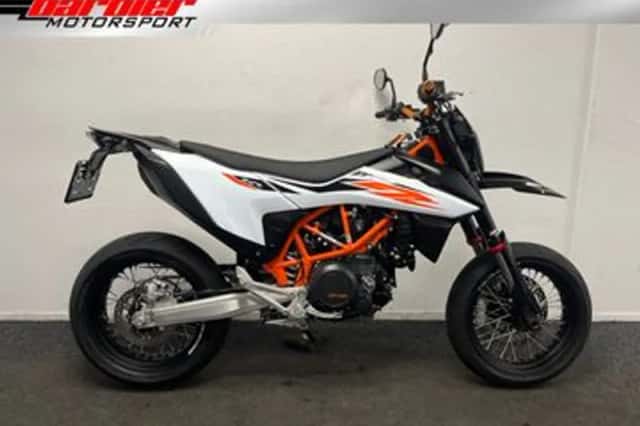 KTM 690 SMC (2020) thumbnail 1
