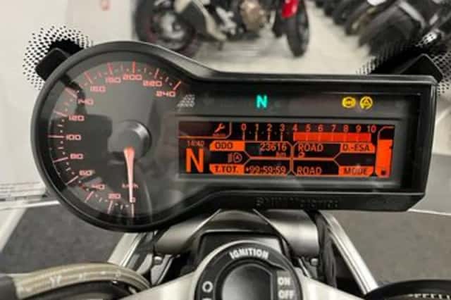 BMW R 1200 R (2016) thumbnail 2