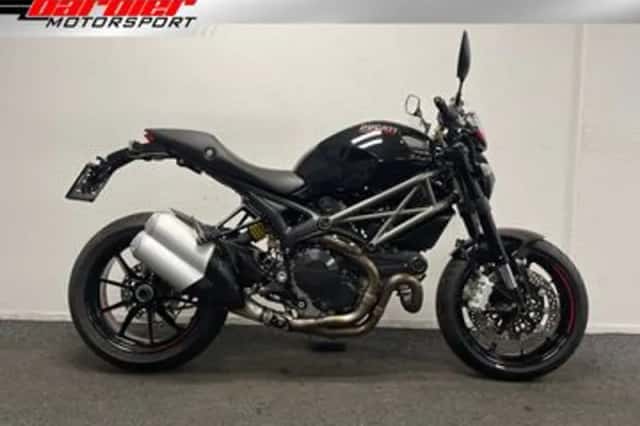 Ducati M 1100 EVO (2011) thumbnail 1