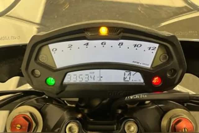 Ducati M 1100 EVO (2011) thumbnail 2