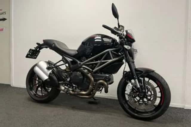 Ducati M 1100 EVO (2011) thumbnail 4