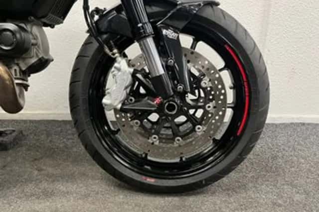 Ducati M 1100 EVO (2011) thumbnail 6