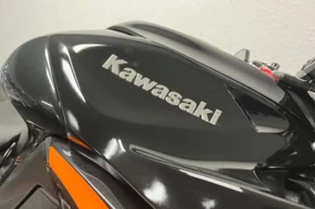 Kawasaki Z1000 (2015) thumbnail 3
