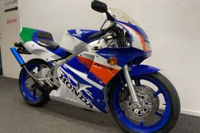 Honda NSR 250 R (1992) thumbnail 2