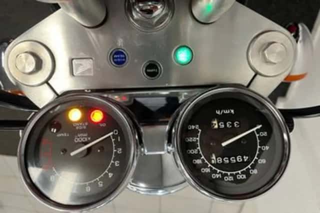 Honda VF 750C Magna (1996) thumbnail 2