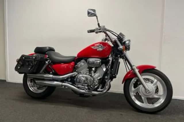 Honda VF 750C Magna (1996) thumbnail 4