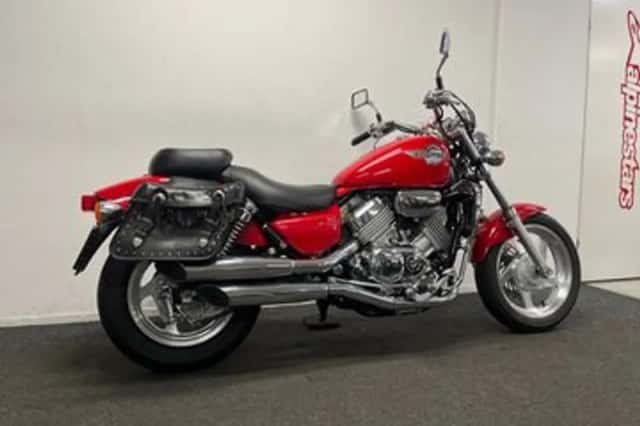 Honda VF 750C Magna (1996) thumbnail 5