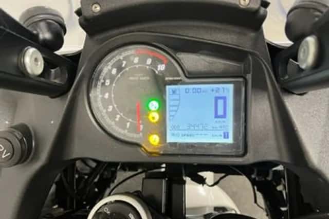 Moto Guzzi Stelvio (2015) thumbnail 2
