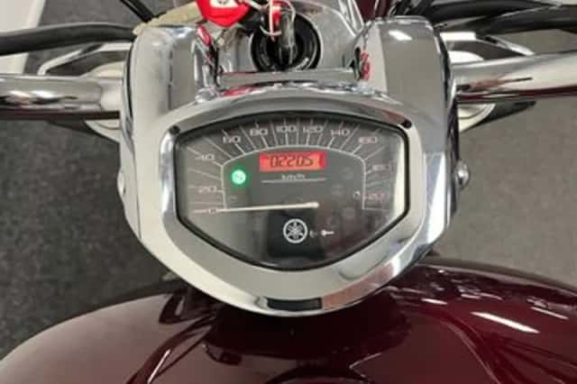 Yamaha XVS 1300 A Midnight Star (2010) thumbnail 2